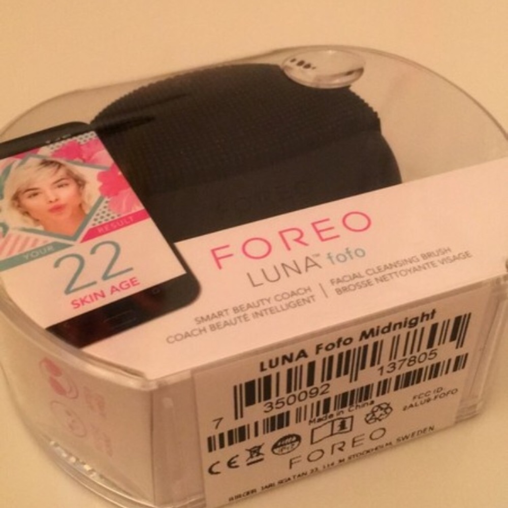 Luna FOREO facial cleanser